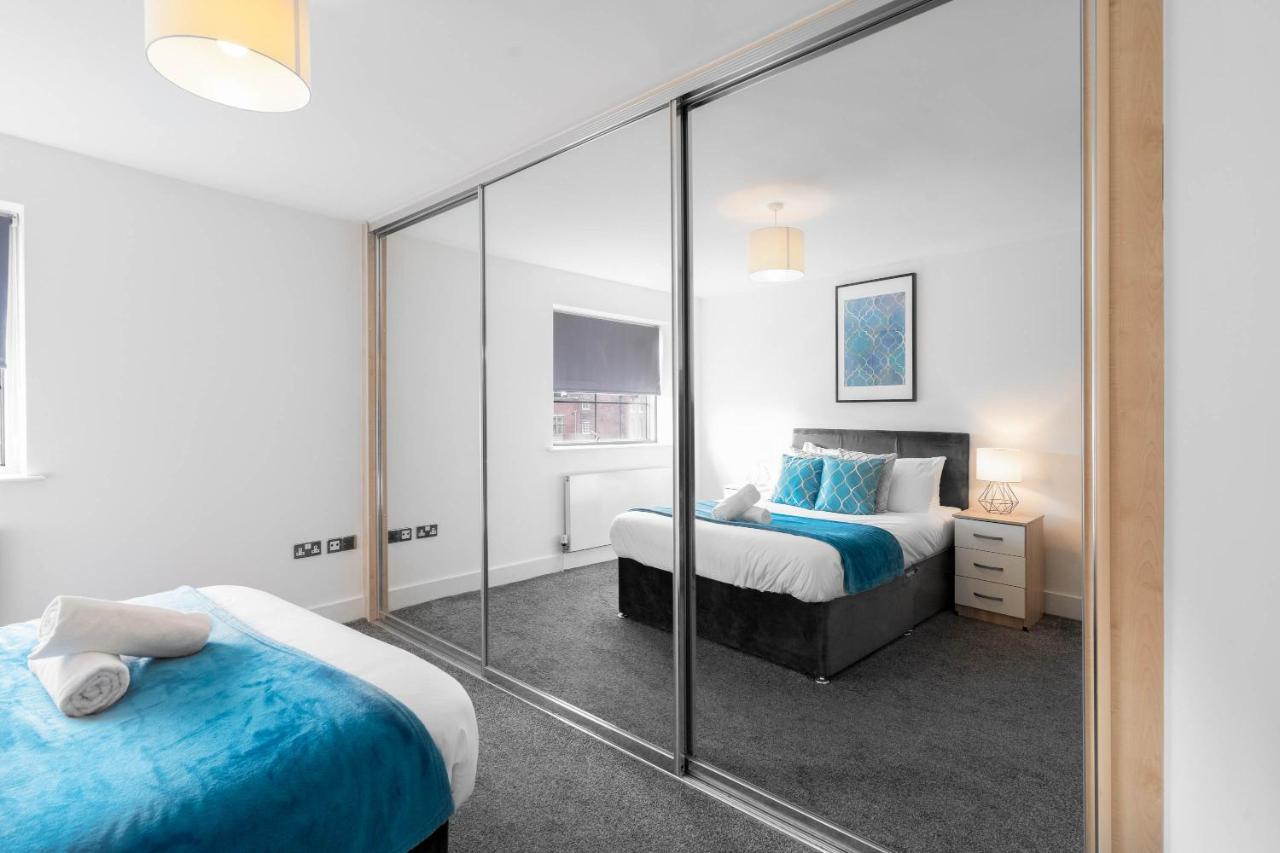 City Centre - Two Bedroom Apartment - Juliet Balcony - Secure Parking - Wifi - Smart Tv Birmingam Exterior foto